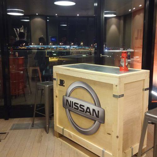 Aménagement mobilier de la zone presse Nissan X-trail